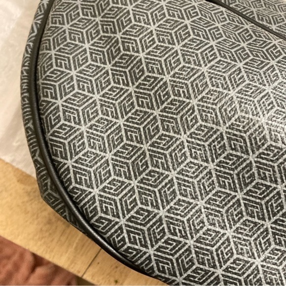 Pierre balmain Paris crescent hobo bag - Picture 13 of 16